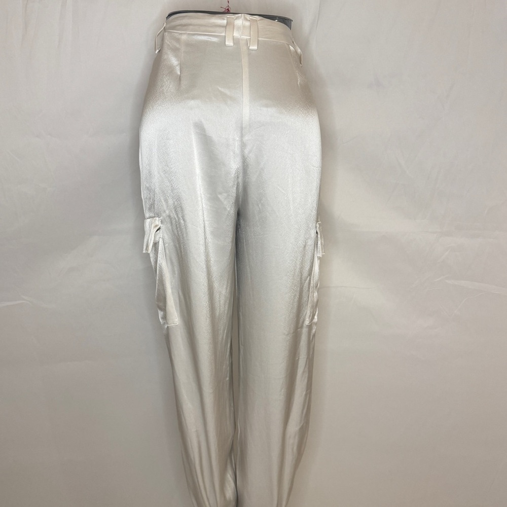 Aritzia Babaton Refined Satin Cargo Pant in Matte Pearl - Picture 8 of 9